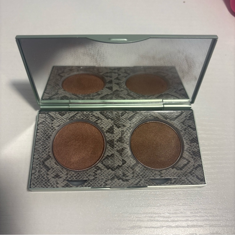 Mally Brightening Eye Shadow-Coffee & Mocha.